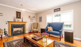 7 Mizzen Ln, Bourne, MA 02532