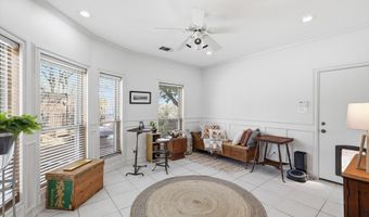 14917 Oaks N Dr, Addison, TX 75254