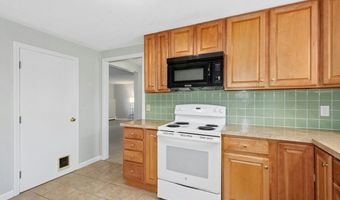 1 Town House Ln 6, Acton, MA 01720