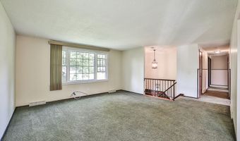 831 W Gebhard Ln, Alden, NY 14004
