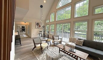 15 Shakespeare Dr, Albrightsville, PA 18210