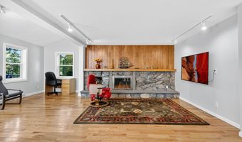 3 N Chestnut Hill Rd, Albany, NY 12211