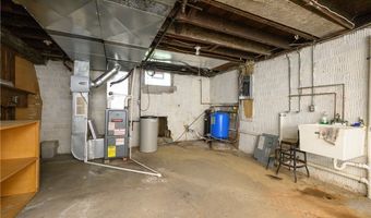2984 Massillon Rd, Akron, OH 44312