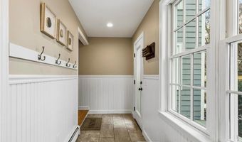 27 Christine Dr, Barrington, RI 02806