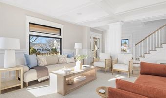 14 Kay Blvd, Middletown, RI 02842