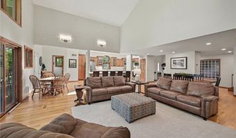 1066 Lake Viking Ter, Altamont, MO 64620