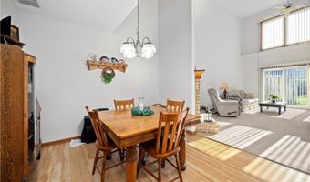 118 Ambleside Way, Amherst, OH 44001