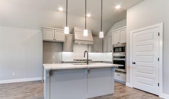 913 SW 141st St, Oklahoma City, OK 73170