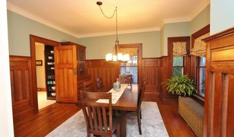 15 McKinley St, Bangor, ME 04401