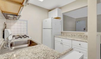 7758 DONNYBROOK Ct 101, Annandale, VA 22003