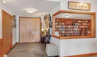 345 Thames St 407 N, Bristol, RI 02809