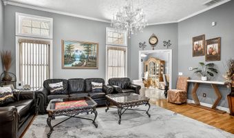 1100 Chicory Ln, Aurora, MO 65605