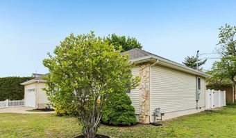 92 Birch St, Beachwood, NJ 08722