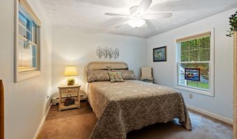 1 Castle View Ln, Belgrade, ME 04917