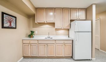 805 GAITHER Rd, Rockville, MD 20850