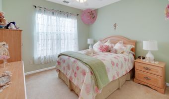 36 Newport St, Barnegat, NJ 08005