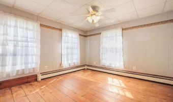 3 Smith St, Andover, NJ 07821