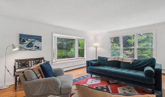 790 Rhoades Hl, Barnard, VT 05031