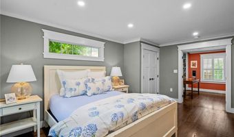 7 Lee Rd, Barrington, RI 02806