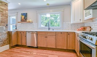 820 NW Dunlewy St NW, Asbury Park, NJ 07712