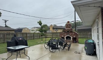 602 Memorial Dr, Beech Grove, IN 46107