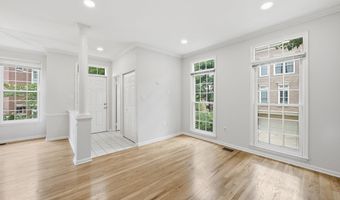 1922 N DANIEL St, Arlington, VA 22201