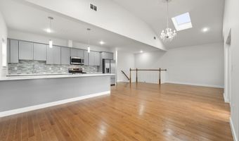 41 E 16TH St 2, Bayonne, NJ 07002