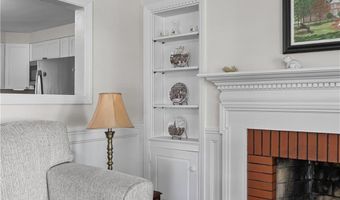 12 Terrace Dr, Bristol, RI 02809