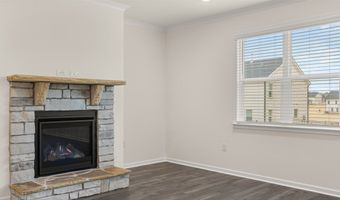 1813 QUAKER St, Hampton, GA 30228