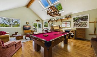 2361 Buttermilk Ln, Arcata, CA 95521