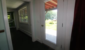 11 Treat St, Belfast, ME 04915