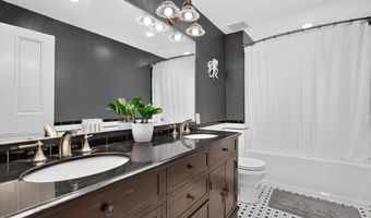 105 South St, Barre, MA 01005