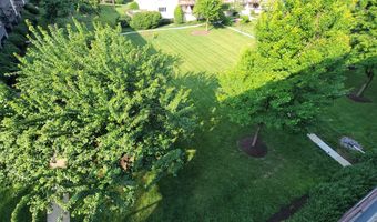7400 LAKEVIEW Dr N404, Bethesda, MD 20817