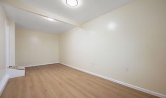 738 W BIRCHTREE Ln, Claymont, DE 19703