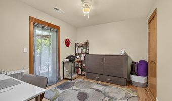 414 Parkside Dr, Ashland, OR 97520
