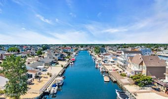 121 Stillwater Rd, Barnegat, NJ 08005