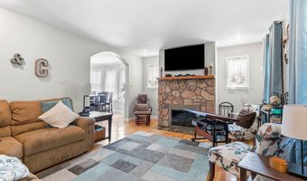 214 SPRUCE St, Audubon, NJ 08106