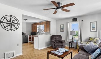 84 E North Water St, Algoma, WI 54201