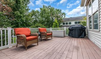 4 Faulkners Pl, Barnegat, NJ 08005