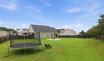 4401 Bristlecone Dr, Ayden, NC 28513