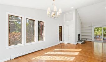 31 Stanchion Ave, Jamestown, RI 02835