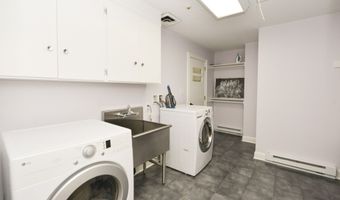 123 El Toro Dr, Bristol, CT 06010