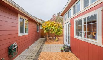 4009 NE Somerset Dr, Albany, OR 97322