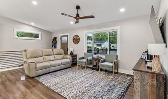 106 12th Ave NW, Altoona, IA 50009