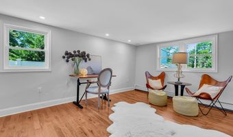 168 Leonardville Rd, Belford, NJ 07718