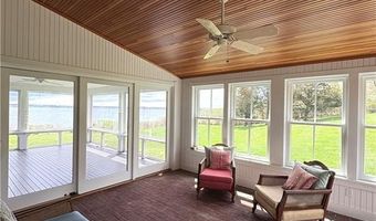 41 Walcott Ave, Jamestown, RI 02835