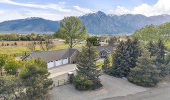 1097 Meadowlark Cir, Gardnerville, NV 89460