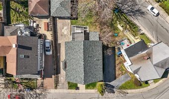 20 Summer St, Newport, RI 02840