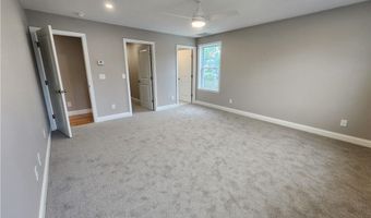 3 Sutcliffe Ave, Lincoln, RI 02865