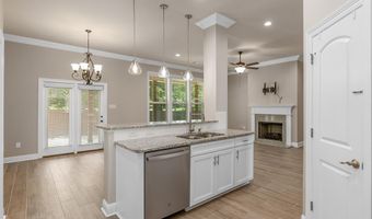 46 Crowder Dr, Benton, LA 71006